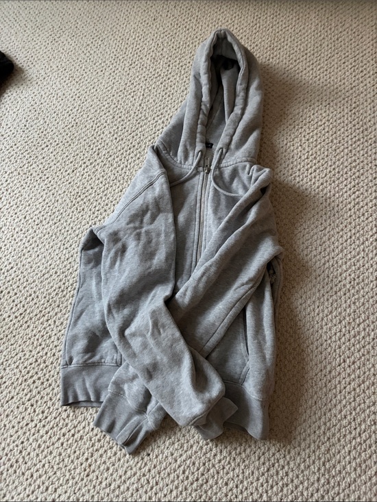 Brandy Melville Sweaters - Brandy Melville Classic Grey Zip-Up Hoodie